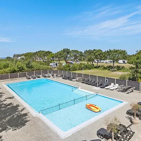 4 Bedroom Awesome In Tarm